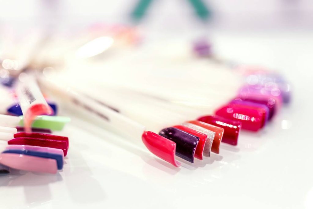Why Your Manicure Fails Without the Right Nail Polish Base (And How to Fix It)